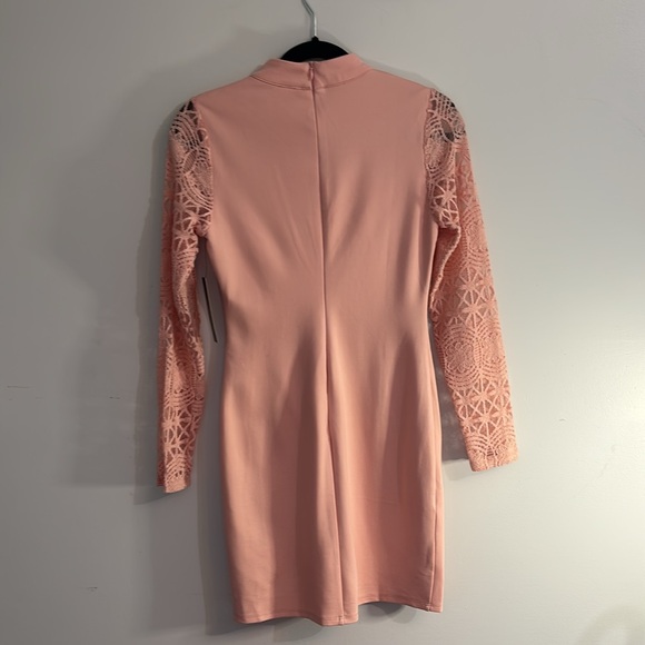 NWT Lulu's long lace sleeve dress - Picture 8 of 12